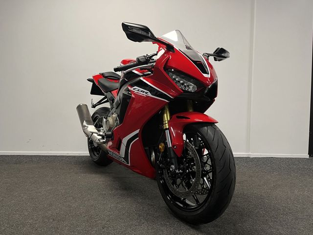 honda - cbr-1000-rr-fireblade