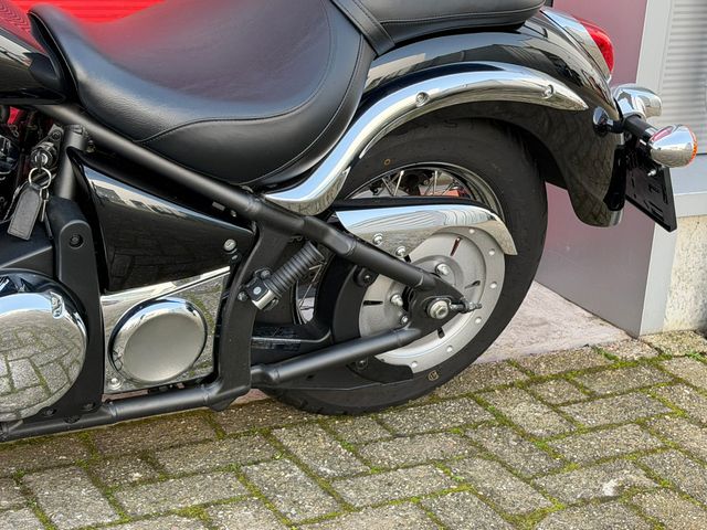 kawasaki - vn-900-classic