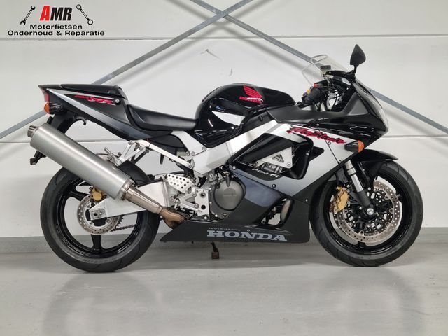 honda - cbr-900-rr-fireblade