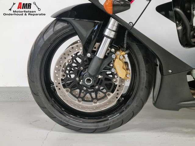 honda - cbr-900-rr-fireblade