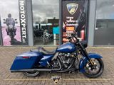 HARLEY-DAVIDSON ROADKING SPECIAL 114