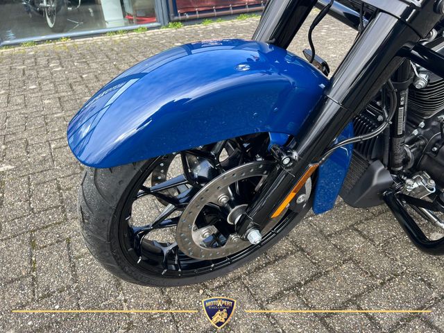 harley-davidson - roadking-special-114