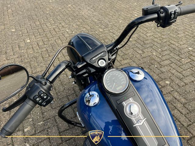 harley-davidson - roadking-special-114