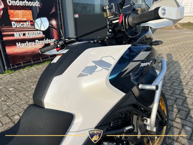 cfmoto - 700-mt-adventure