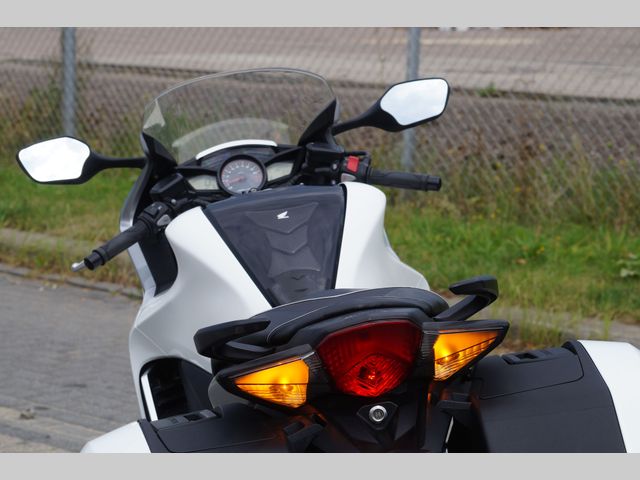 honda - vfr-1200-f
