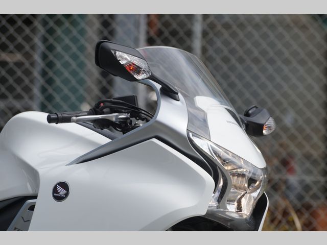 honda - vfr-1200-f
