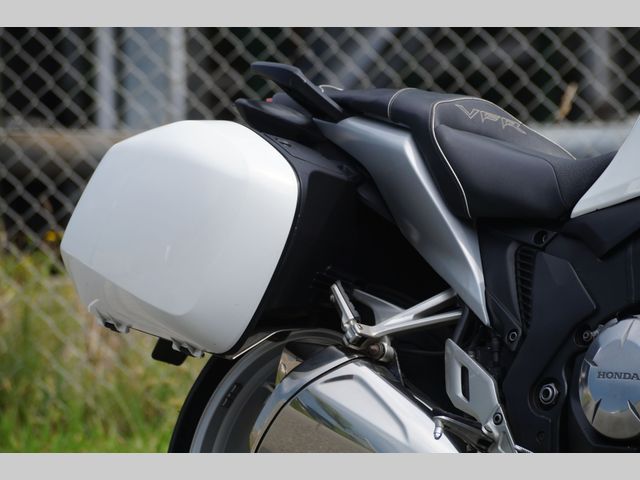 honda - vfr-1200-f