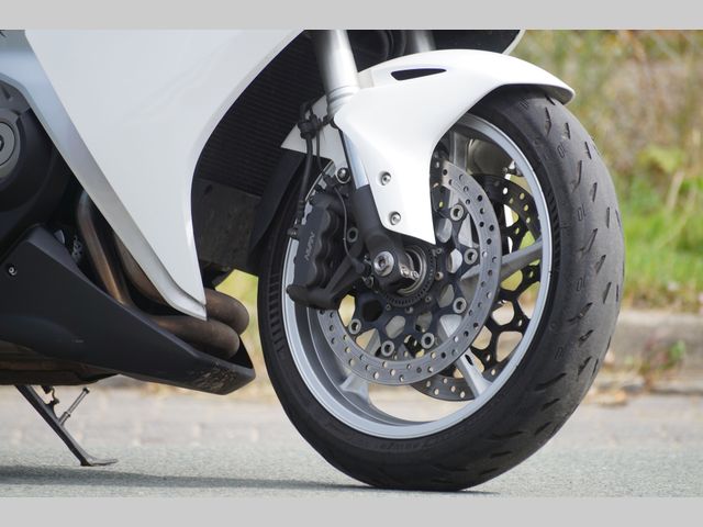 honda - vfr-1200-f