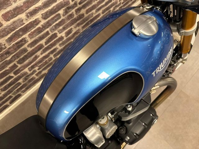 triumph - thruxton-rs