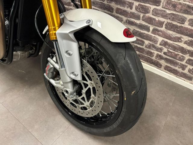 triumph - thruxton-rs