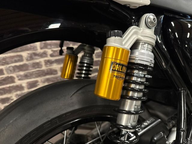 triumph - thruxton-rs