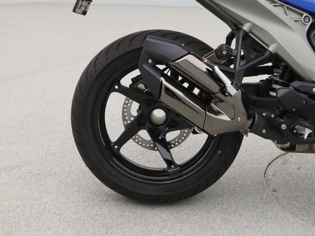bmw - r-1300-r