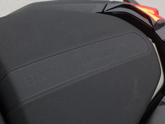 bmw - r-1300-r