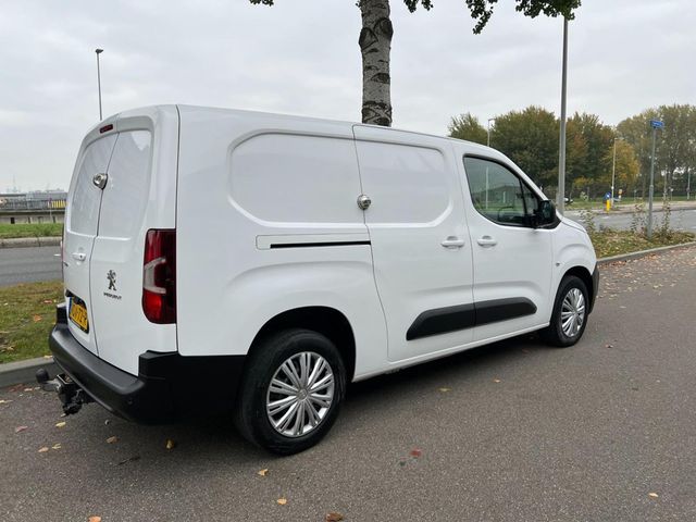 peugeot - metropolis-black-edition