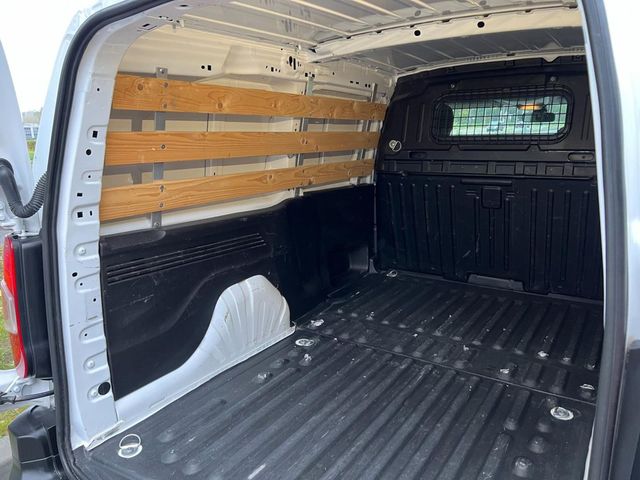 peugeot - metropolis-black-edition