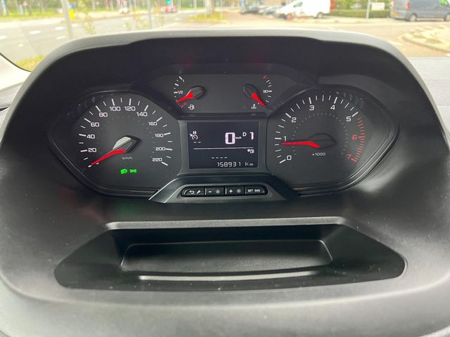 peugeot - metropolis-black-edition