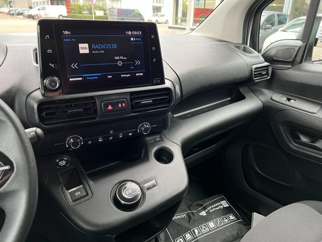 peugeot - metropolis-black-edition