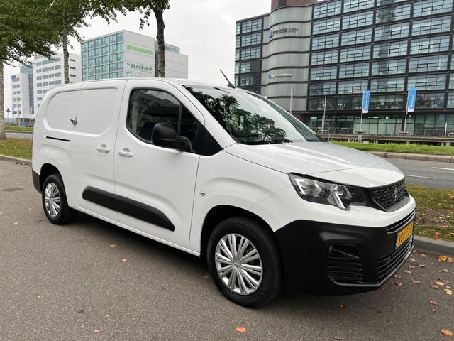 peugeot - metropolis-black-edition