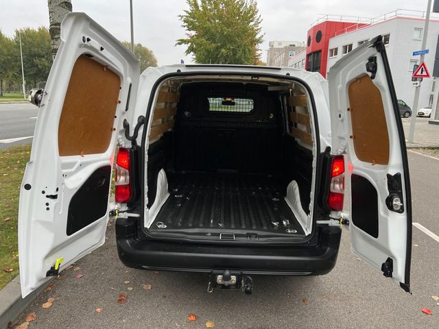 peugeot - metropolis-black-edition