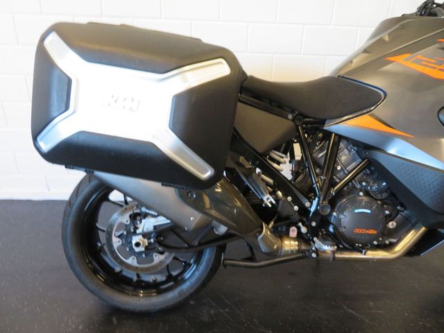ktm - 1290-super-adventure-s