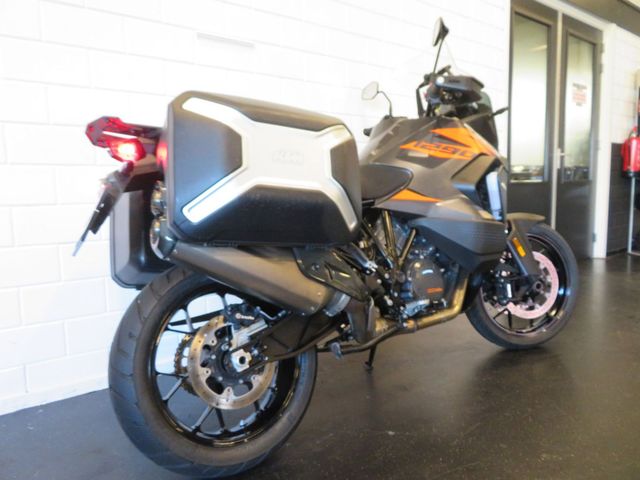 ktm - 1290-super-adventure-s
