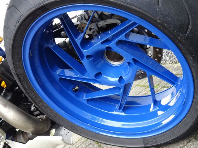bmw - hp-2-sport