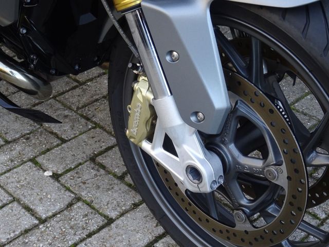 bmw - r-1200-rs