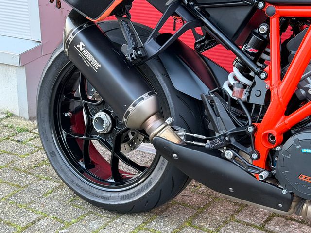 ktm - 1290-super-duke-r