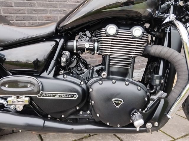 triumph - thunderbird-storm