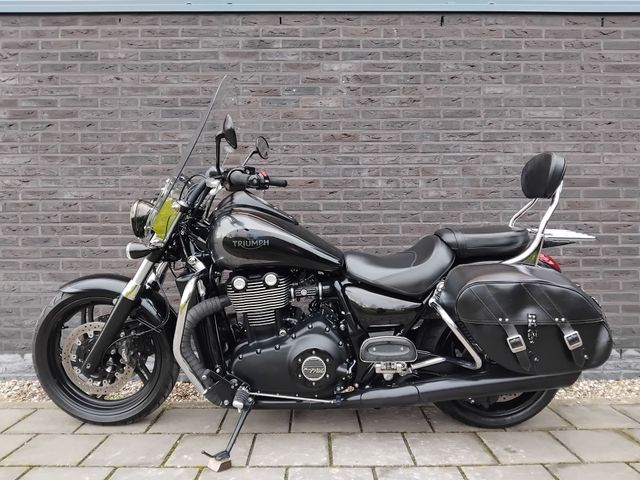 triumph - thunderbird-storm