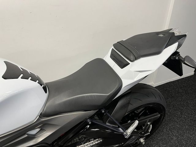 bmw - s-1000-r