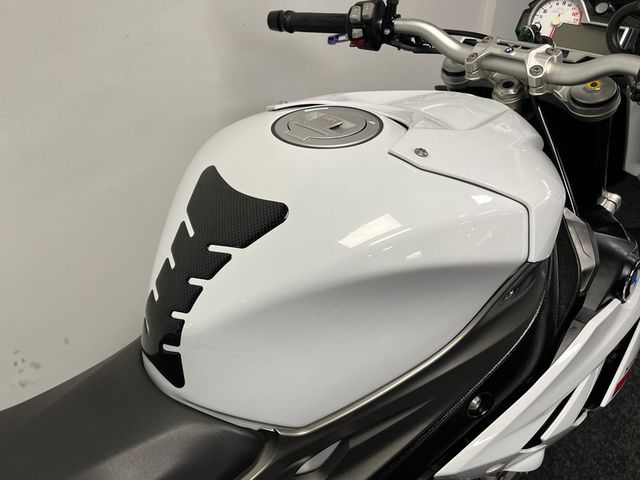 bmw - s-1000-r