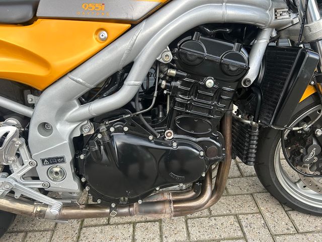 triumph - 955-i-speed-triple
