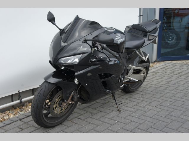 honda - cbr-1000-rr-fireblade