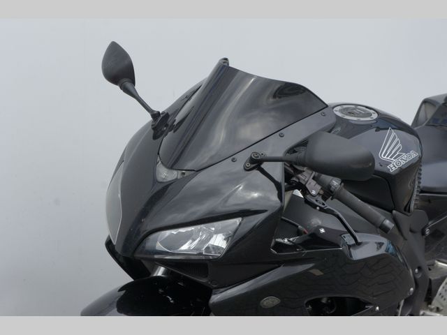 honda - cbr-1000-rr-fireblade