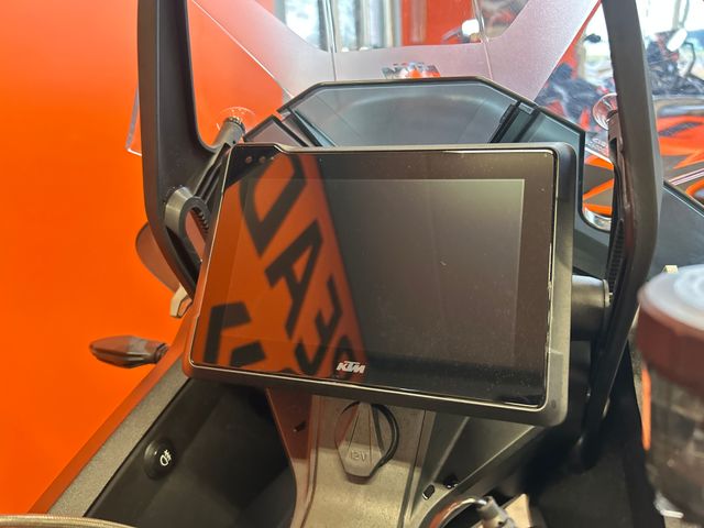 ktm - 1290-super-adventure-s