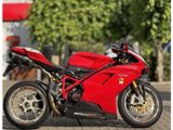DUCATI 848