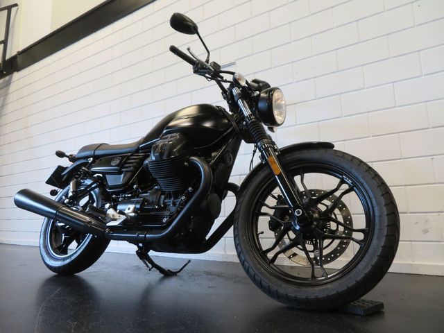 moto-guzzi - v-7-iii-stone