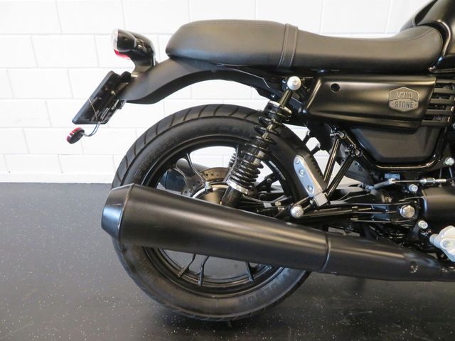 moto-guzzi - v-7-iii-stone