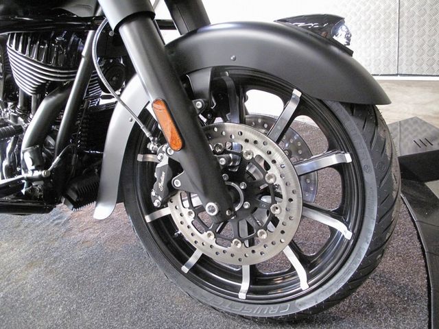 indian - chieftain-dark-horse