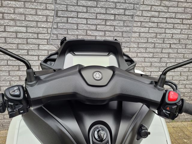 yamaha - tricity-300