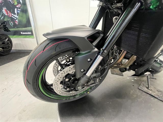 kawasaki - z900