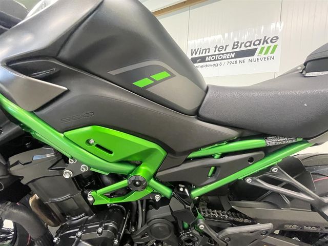 kawasaki - z900