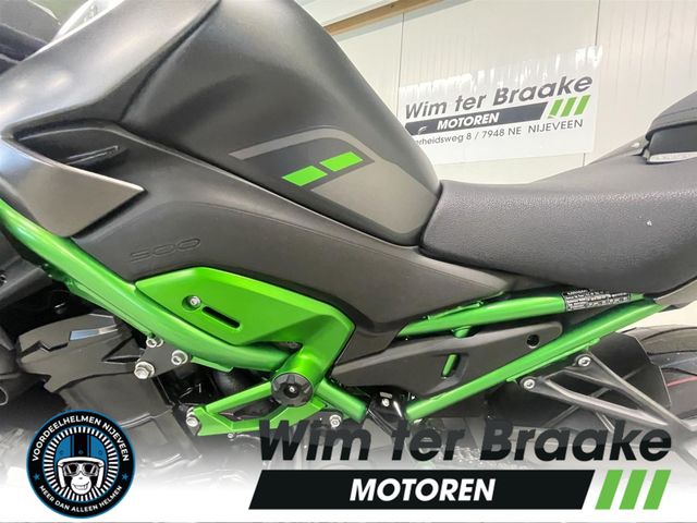 kawasaki - z900