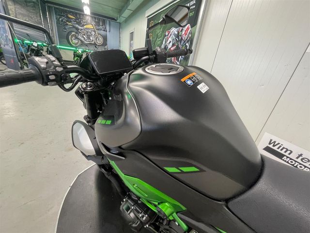 kawasaki - z900