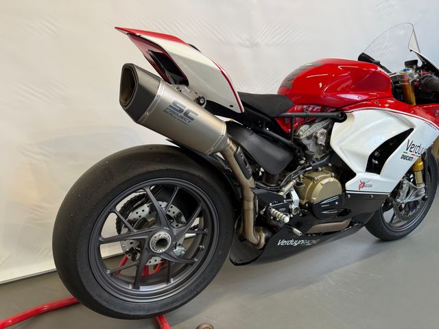 ducati - panigale-v2-bayliss