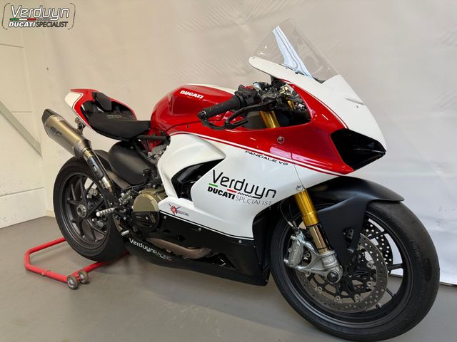 ducati - panigale-v2-bayliss