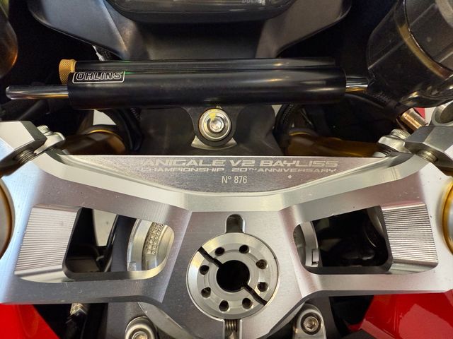 ducati - panigale-v2-bayliss