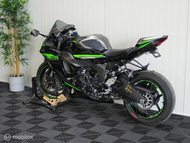 kawasaki - ninja-zx-6r