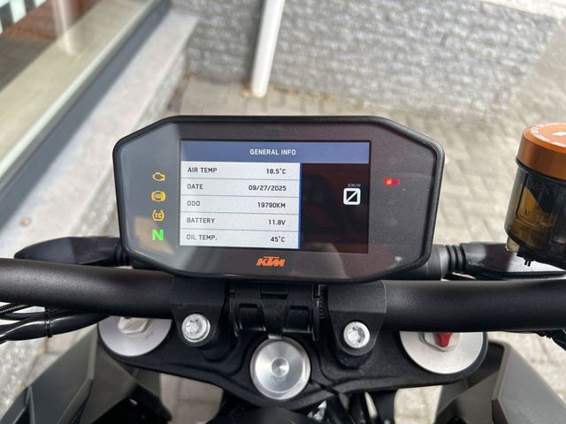 ktm - 1290-super-duke-r